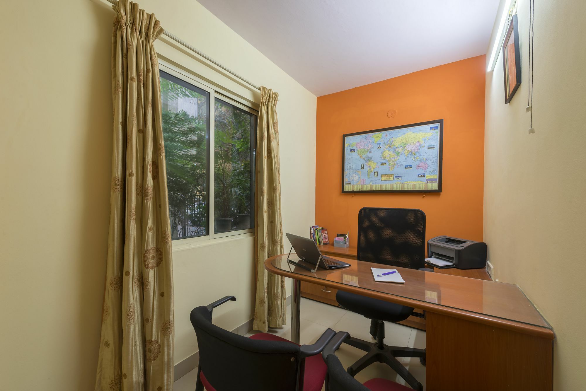 Hotel Raj Comforts -Golf View Bangalore Esterno foto